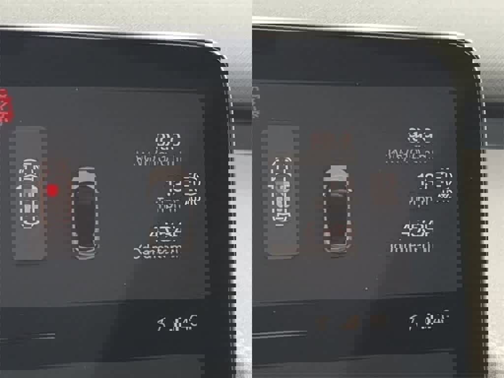 Certified 2025 Volvo EX30 Plus w/ Protection Package Premier image 30