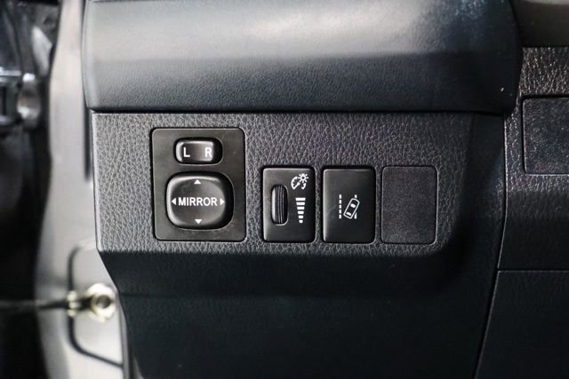 Used 2017 Toyota RAV4 LE FWD image 19