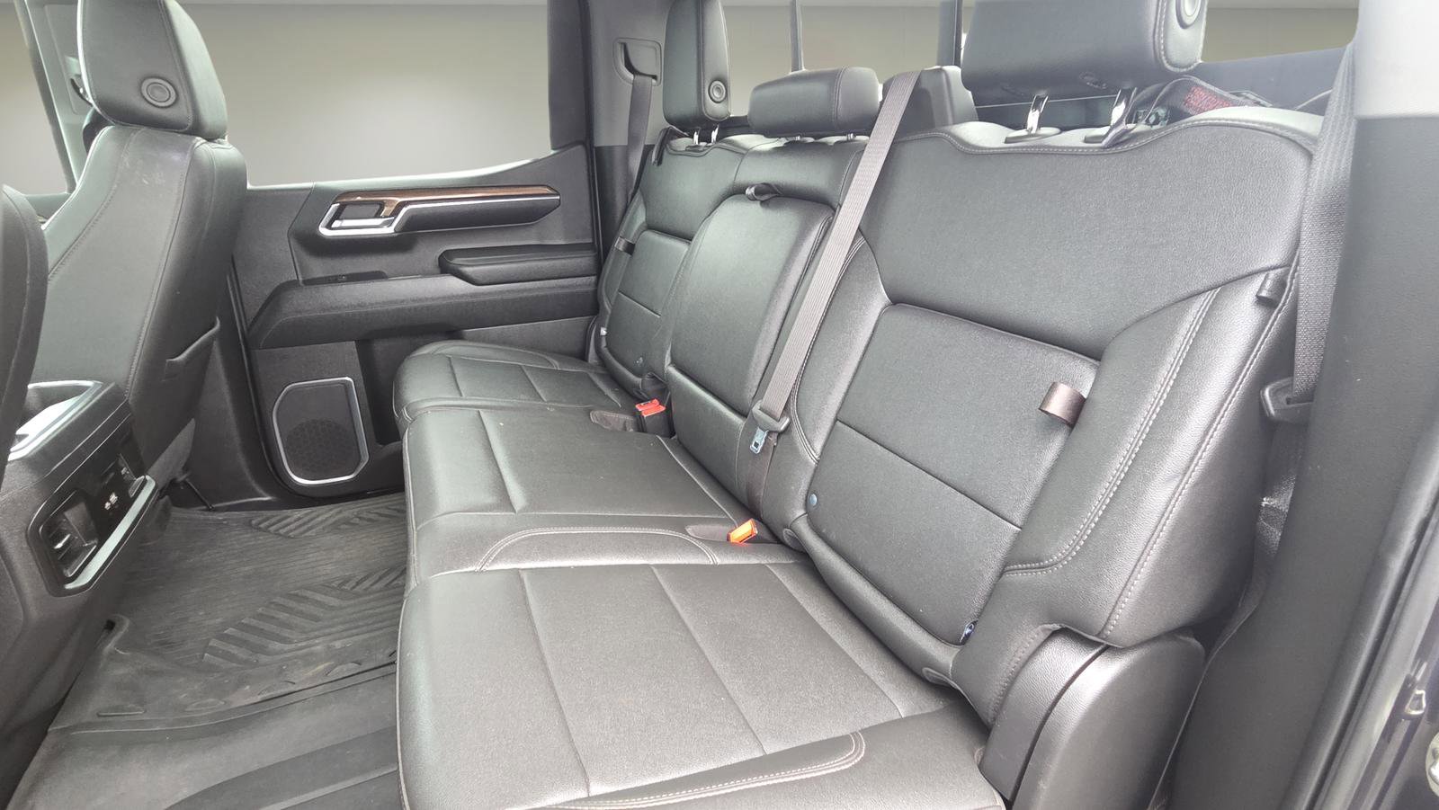 Used 2022 Chevrolet Silverado 1500 LT Trail Boss w/ LT Trail Boss Premium Package AWD/4WD image 23