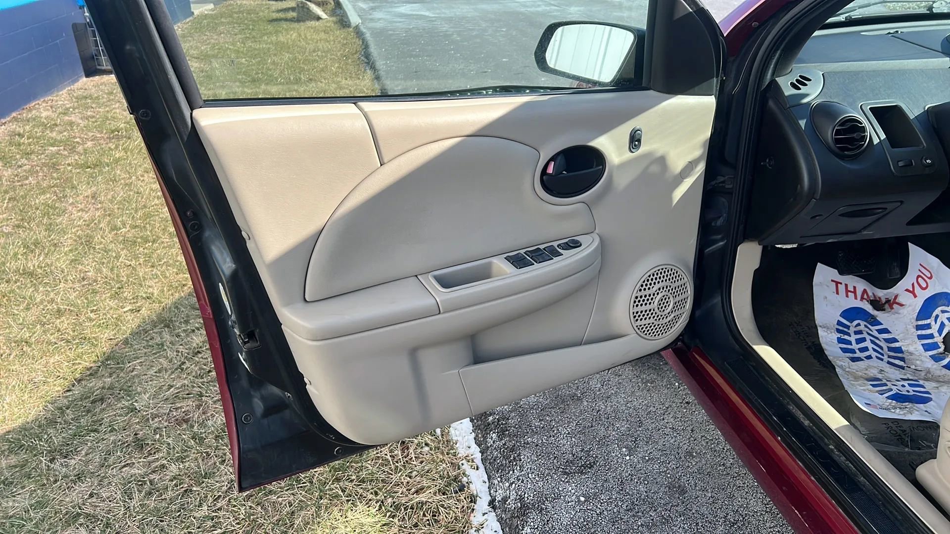 Used 2004 Saturn ION Level 3 image 9