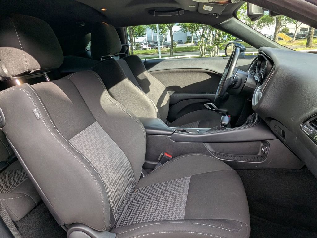 Used 2021 Dodge Challenger R/T w/ Blacktop Package image 28