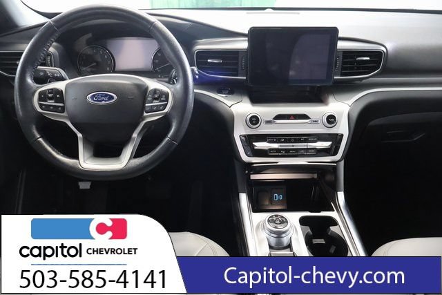 Used 2021 Ford Explorer XLT w/ Equipment Group 202A AWD/4WD image 16