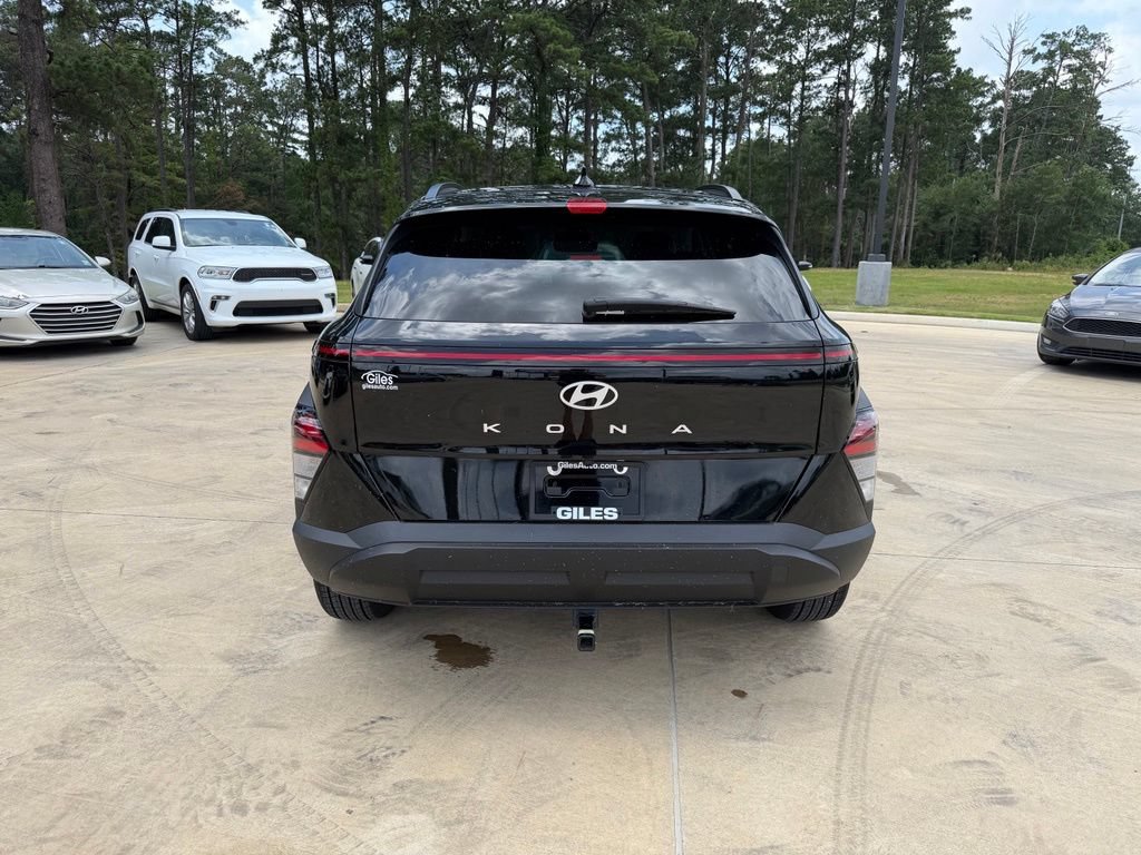 Certified 2025 Hyundai Kona SEL FWD image 4