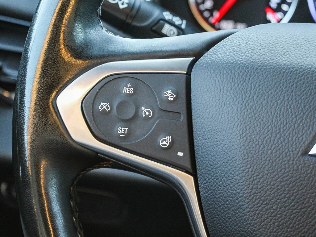 Used 2023 Chevrolet Traverse Premier w/ Redline Edition image 24