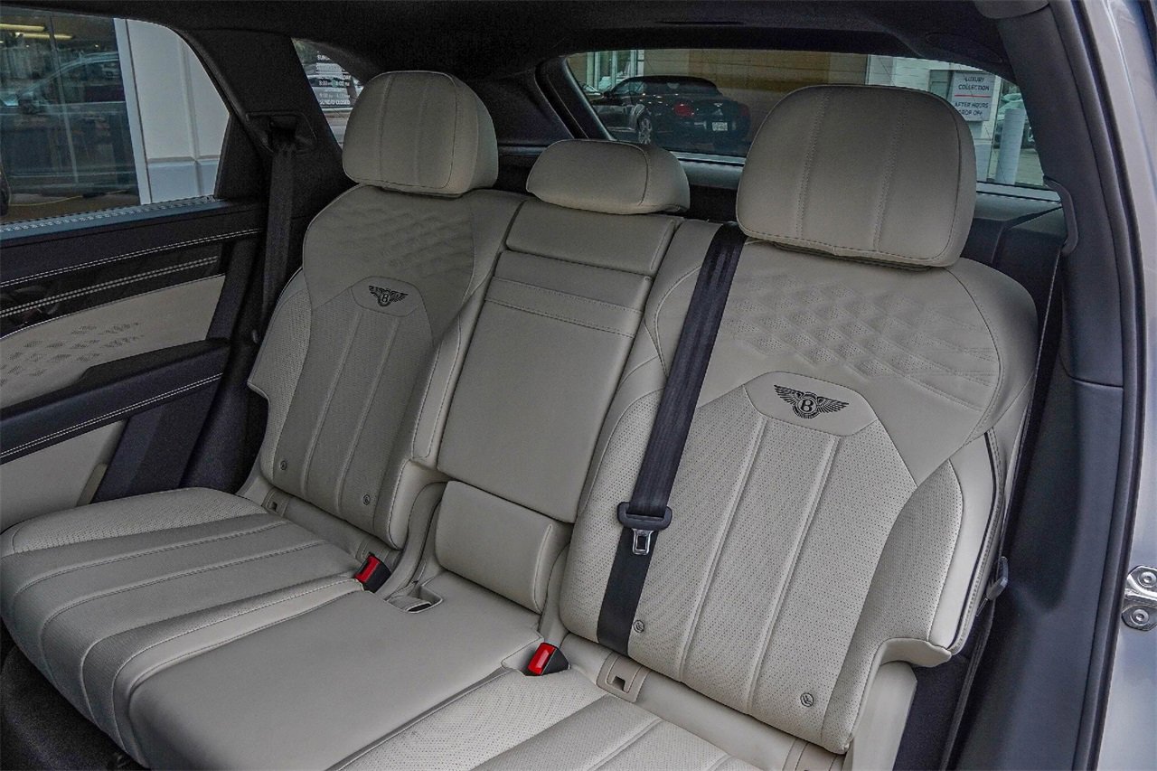 Certified 2024 Bentley Bentayga Extended Wheelbase image 45