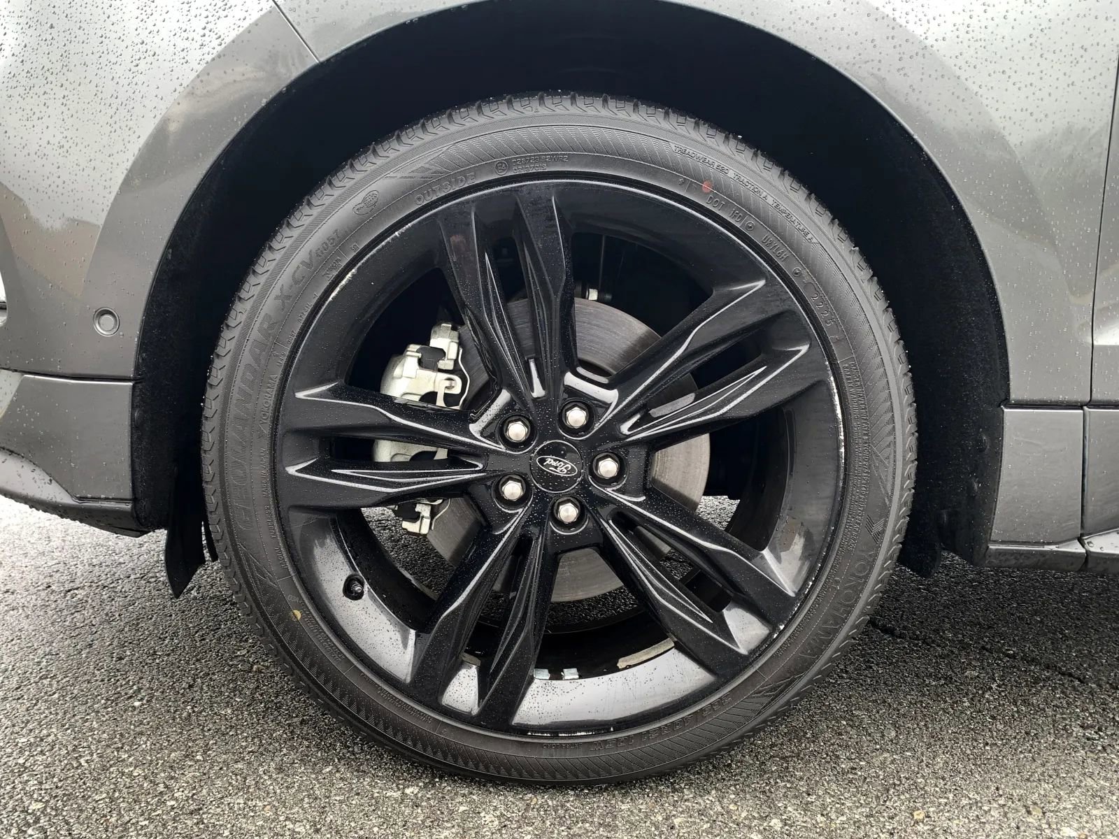 Used 2019 Ford Edge ST w/ Equipment Group 401A AWD/4WD image 12