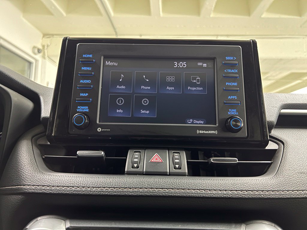 Used 2022 Toyota RAV4 XLE Premium AWD/4WD image 30