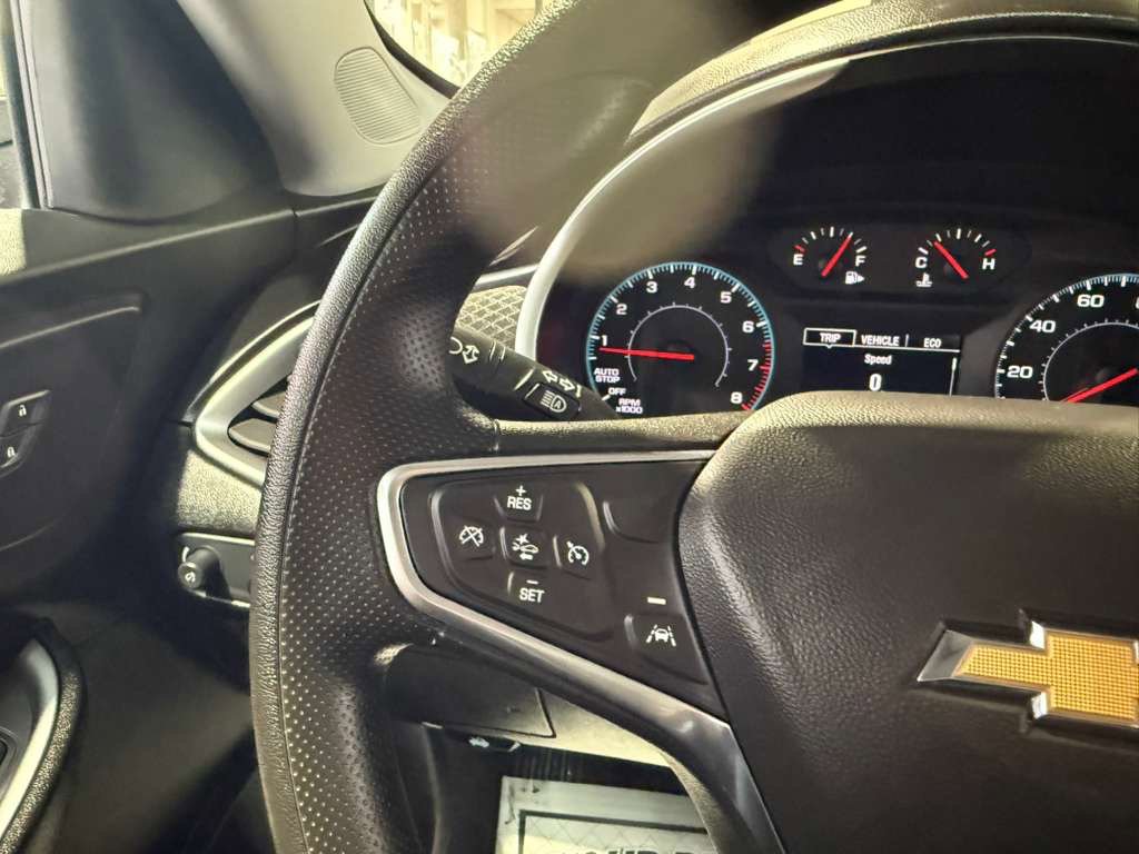 Used 2025 Chevrolet Malibu LT FWD image 13