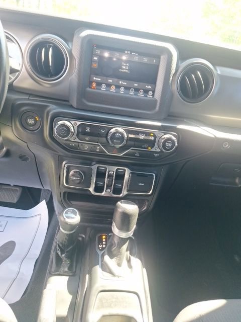 Used 2022 Jeep Wrangler Unlimited Sport image 19