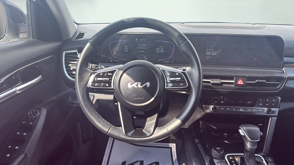 Used 2025 Kia Seltos S AWD/4WD image 19