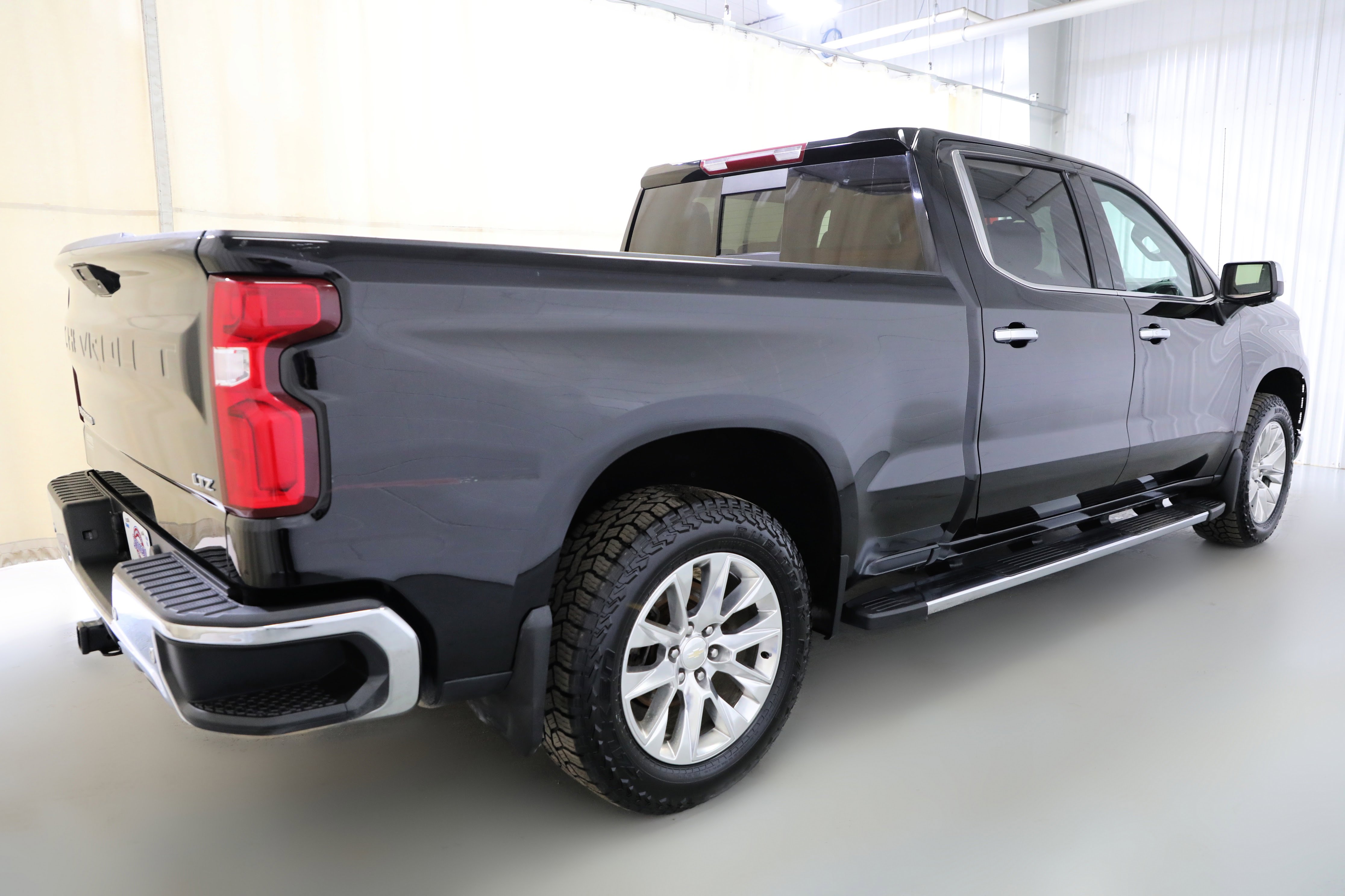 Used 2020 Chevrolet Silverado 1500 LTZ w/ LTZ Plus Package image 19