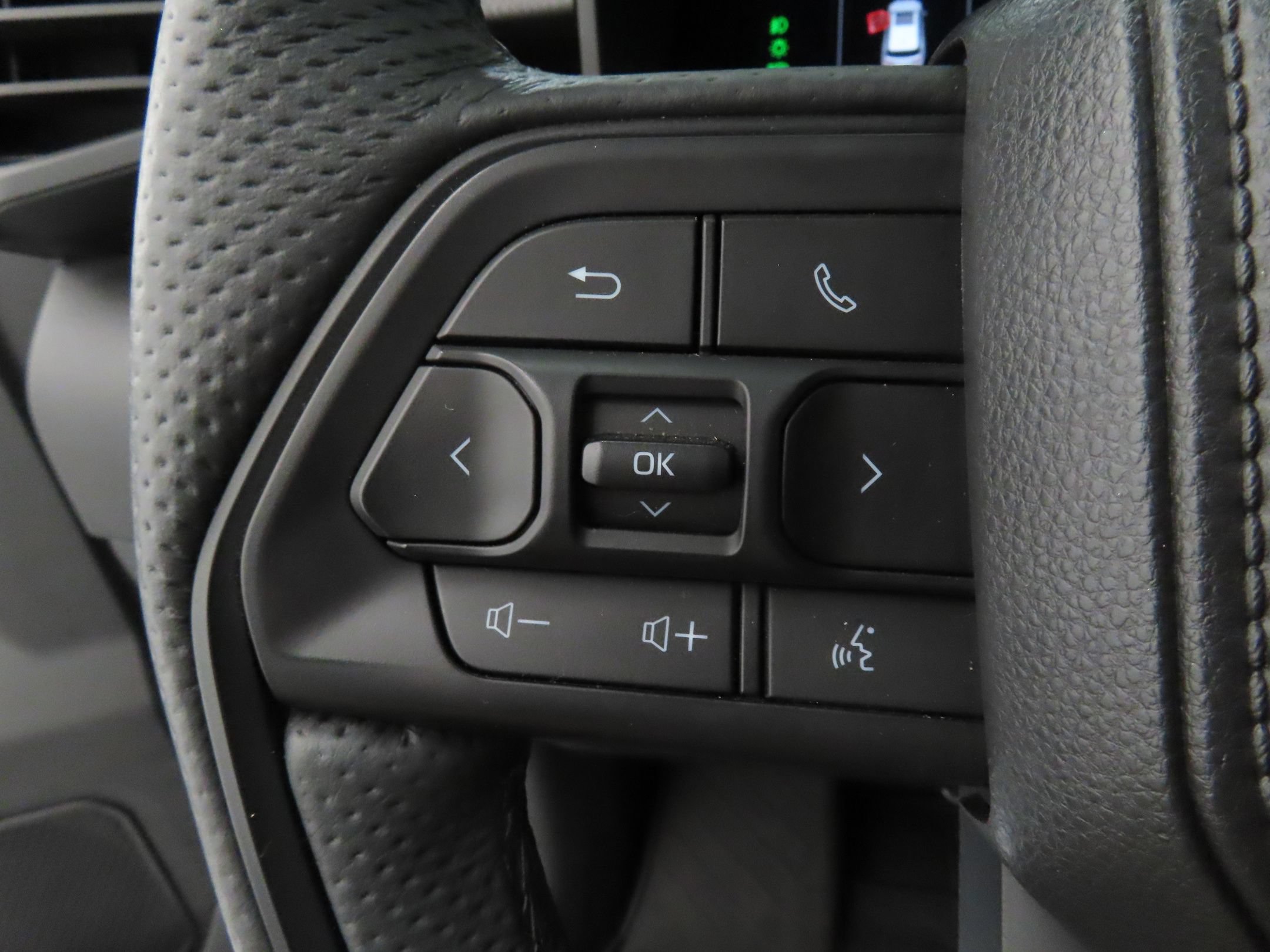 Used 2025 Toyota Sequoia TRD Pro AWD/4WD image 14