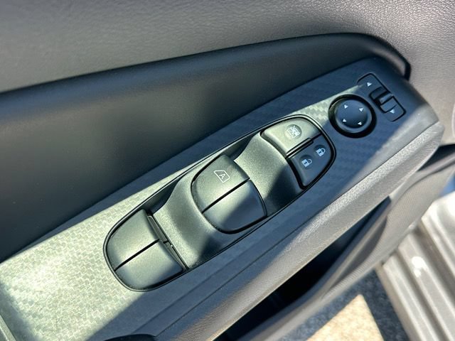 Used 2025 Nissan Altima 2.5 SV FWD image 16