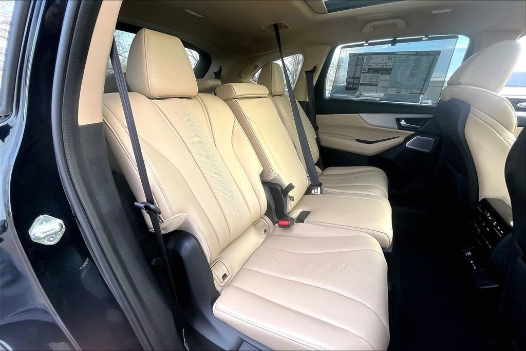 Used 2025 Acura MDX w/ Technology Package image 39
