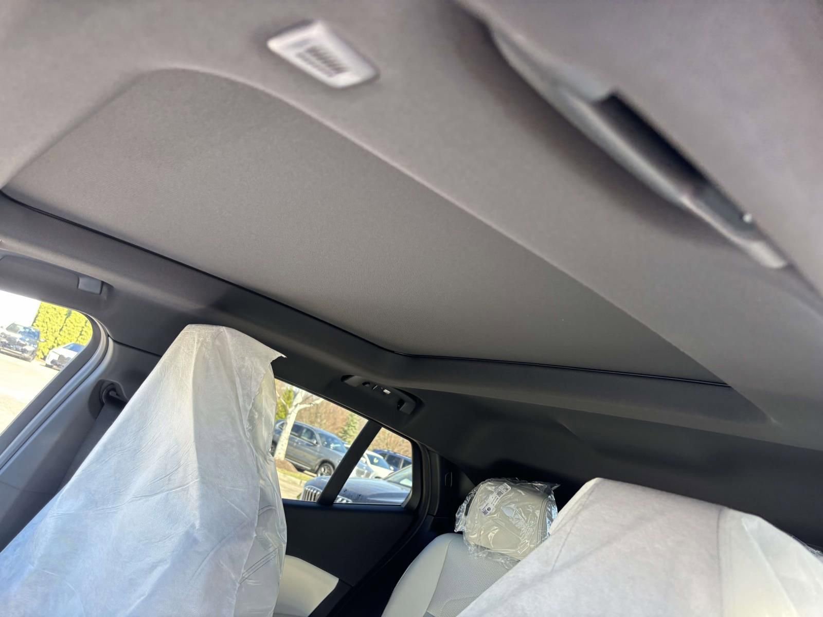 New 2026 BMW X2 xDrive28i w/ Technology Package image 18