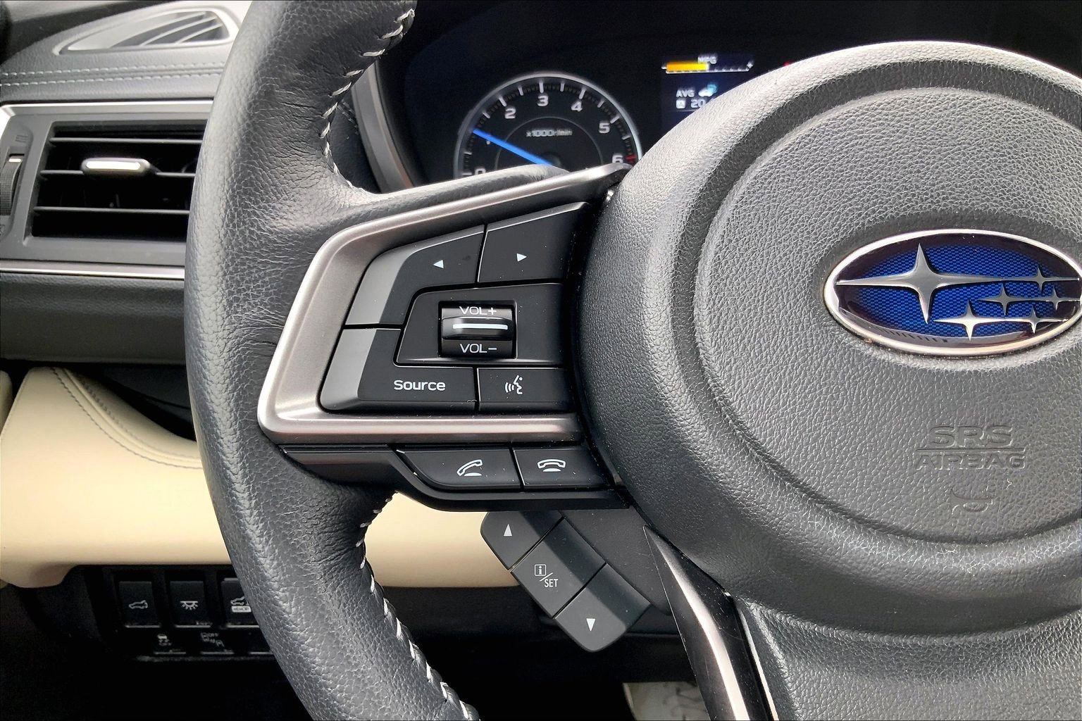 Certified 2022 Subaru Ascent Limited w/ Technology Package image 22