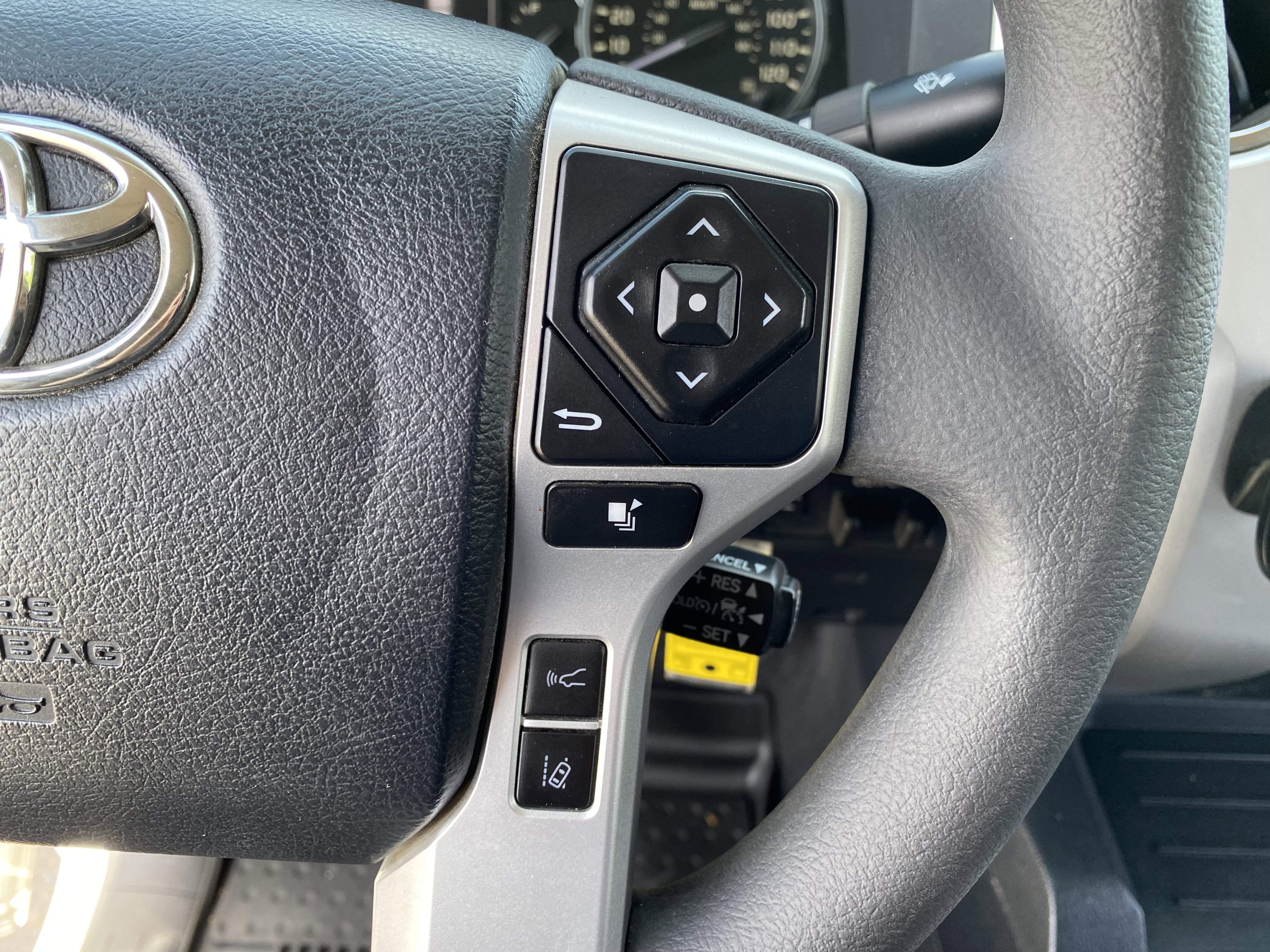 Used 2019 Toyota Tundra SR5 w/ SR5 Upgrade Package RWD image 27