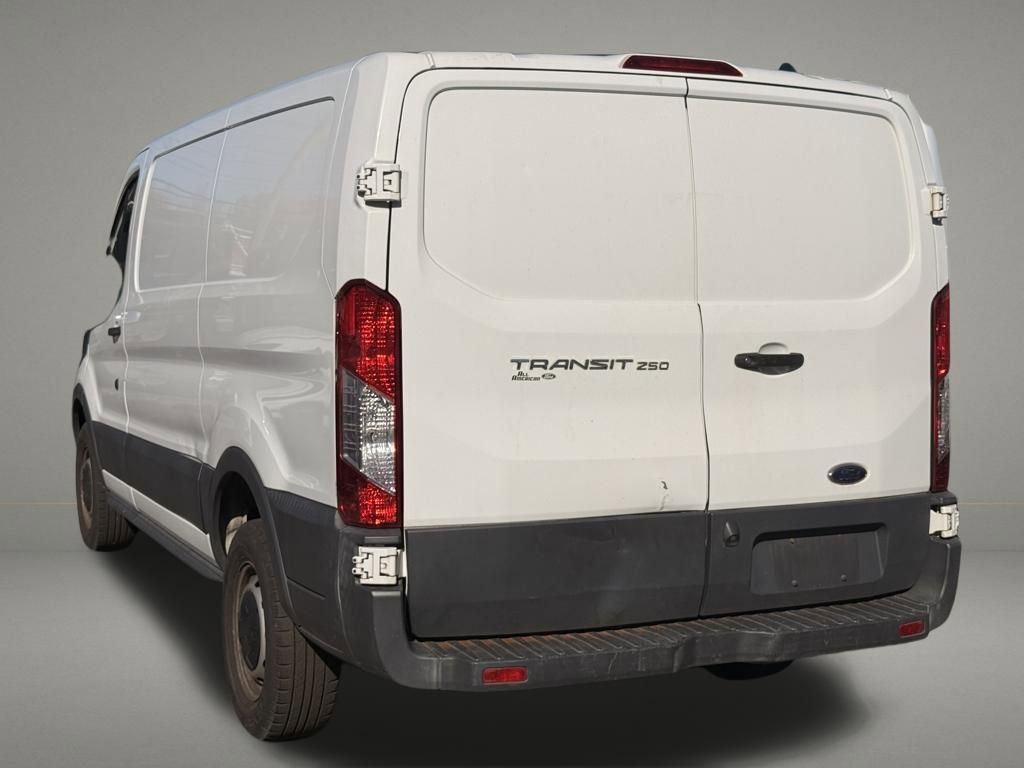 Used 2018 Ford Transit 250 130 Low Roof RWD video 3