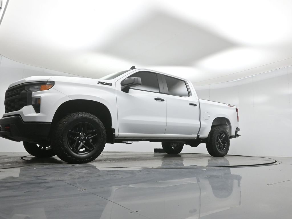 Used 2024 Chevrolet Silverado 1500 Custom Trail Boss w/ LPO, Dark Essentials Package AWD/4WD image 42