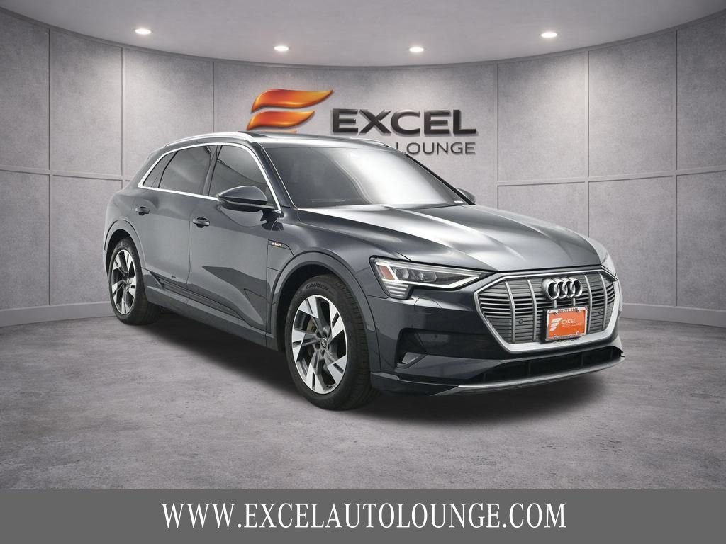 Used 2022 Audi e-tron Premium AWD/4WD image 11