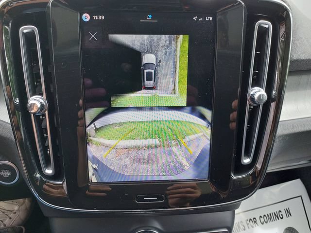 Certified 2026 Volvo XC40 B5 Plus AWD/4WD image 14