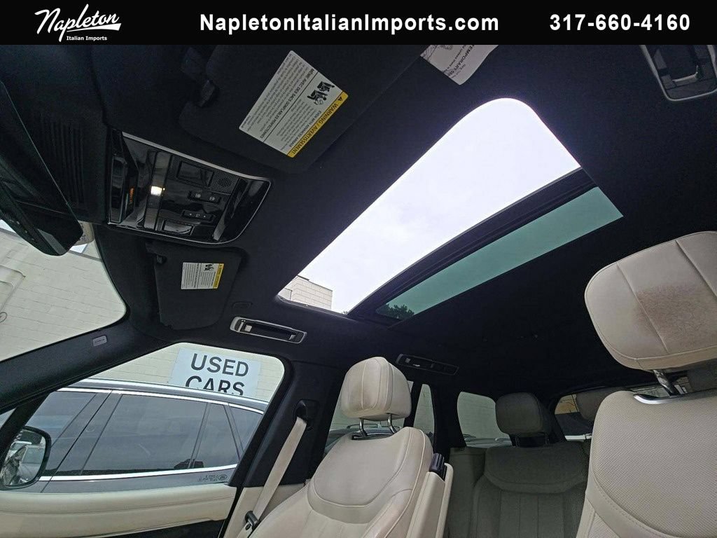 Used 2023 Land Rover Range Rover SE AWD/4WD image 3