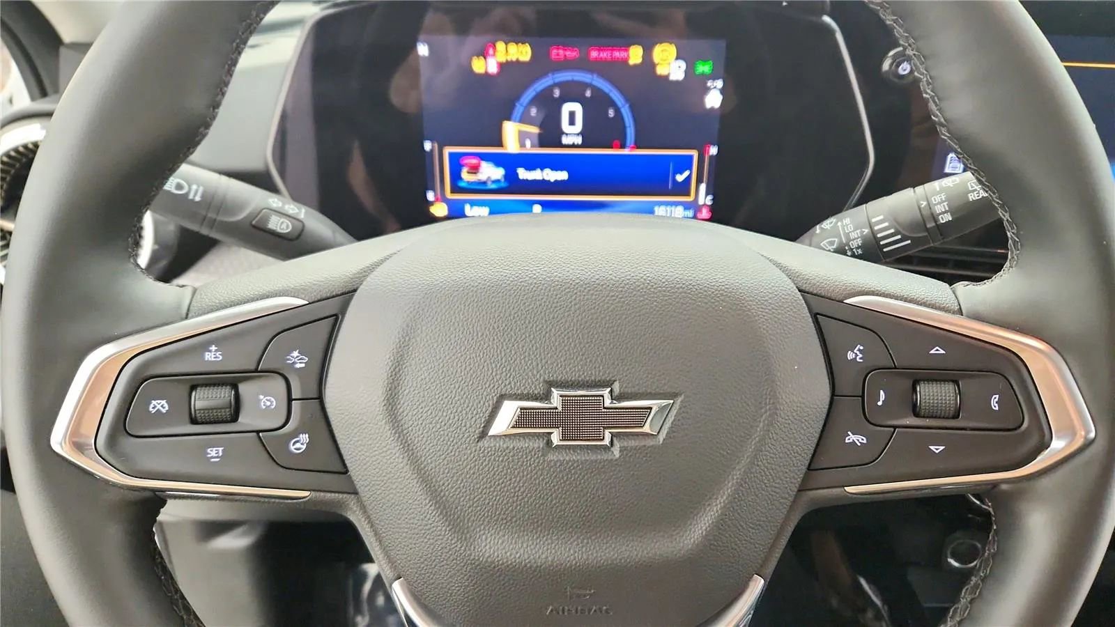 Used 2025 Chevrolet Trax ACTIV w/ Driver Confidence Package image 28