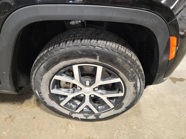 Used 2025 Jeep Grand Cherokee L Limited AWD/4WD image 10