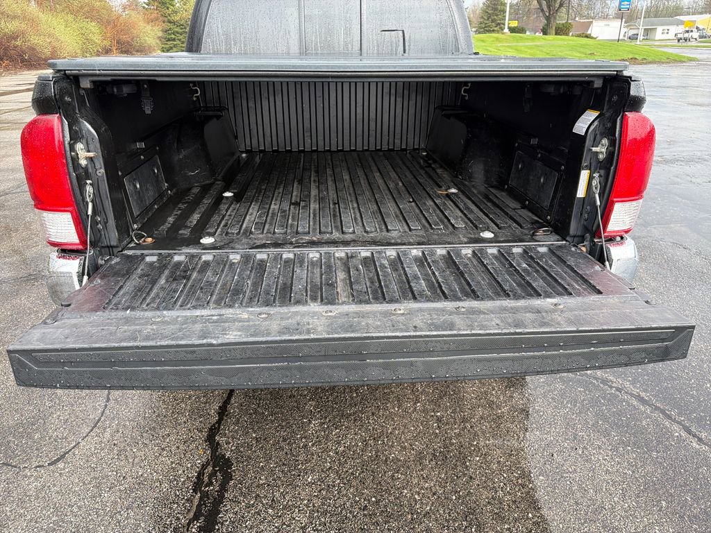 Used 2017 Toyota Tacoma SR5 w/ Tow Package AWD/4WD image 33