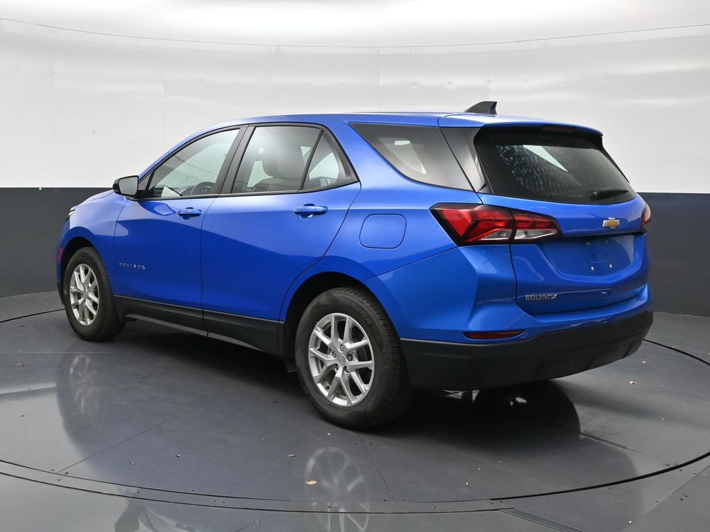 Used 2024 Chevrolet Equinox LS FWD image 3