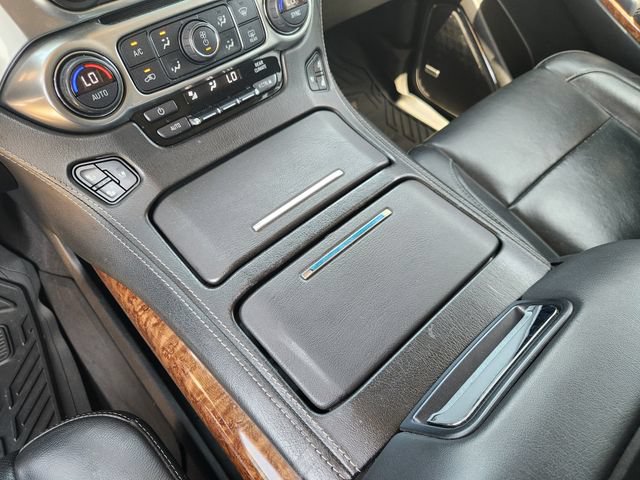 Used 2020 Chevrolet Tahoe Premier w/ Premier 6.2L Value Package AWD/4WD image 18