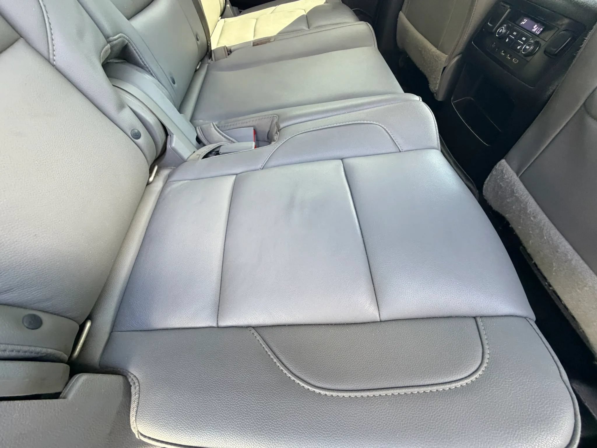 Used 2017 Chevrolet Suburban LT AWD/4WD image 28