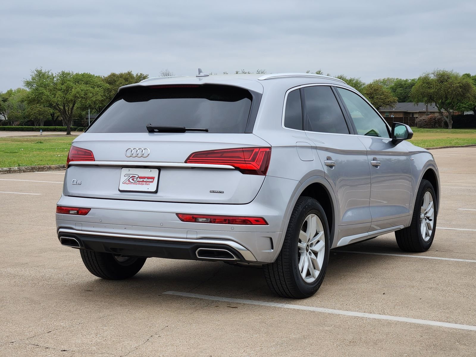 Used 2023 Audi Q5 2.0T Premium w/ Convenience Package image 5