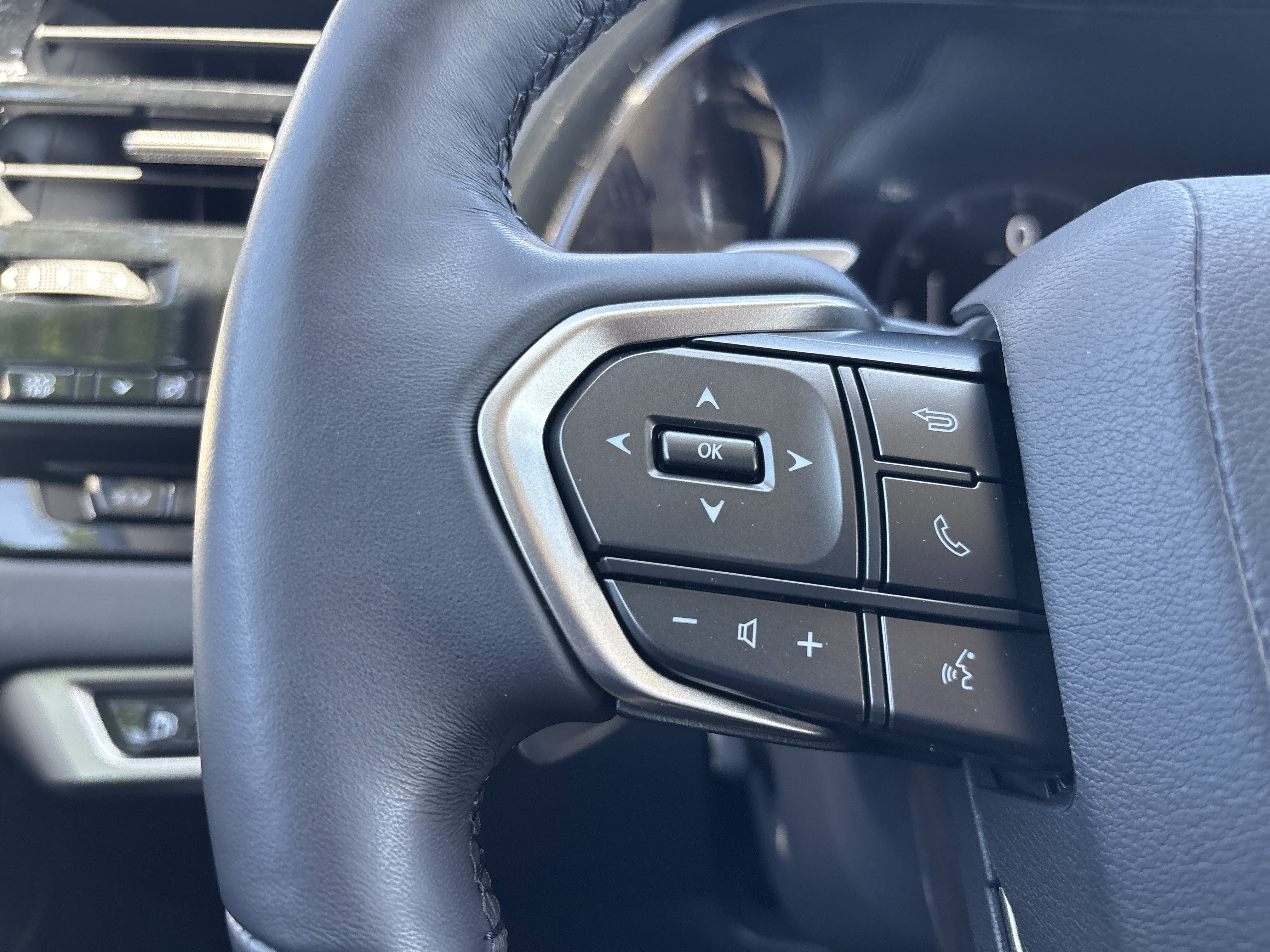 Certified 2025 Lexus RX 350 FWD image 19