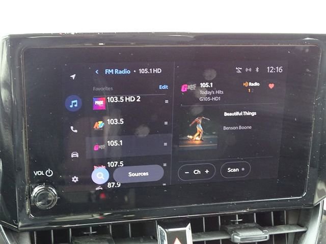 Used 2024 Toyota Corolla LE FWD image 30