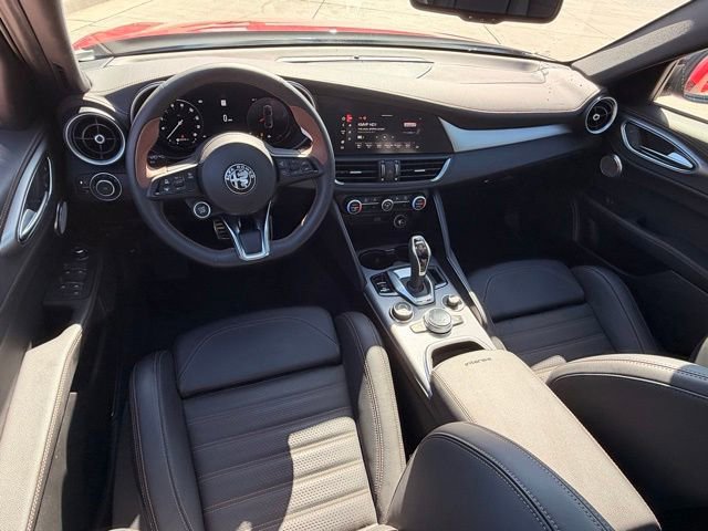 Used 2025 Alfa Romeo Giulia w/ Driving Assist Package RWD image 13