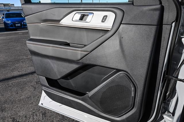 Used 2025 Ford Explorer Active w/ Active Comfort Package image 24