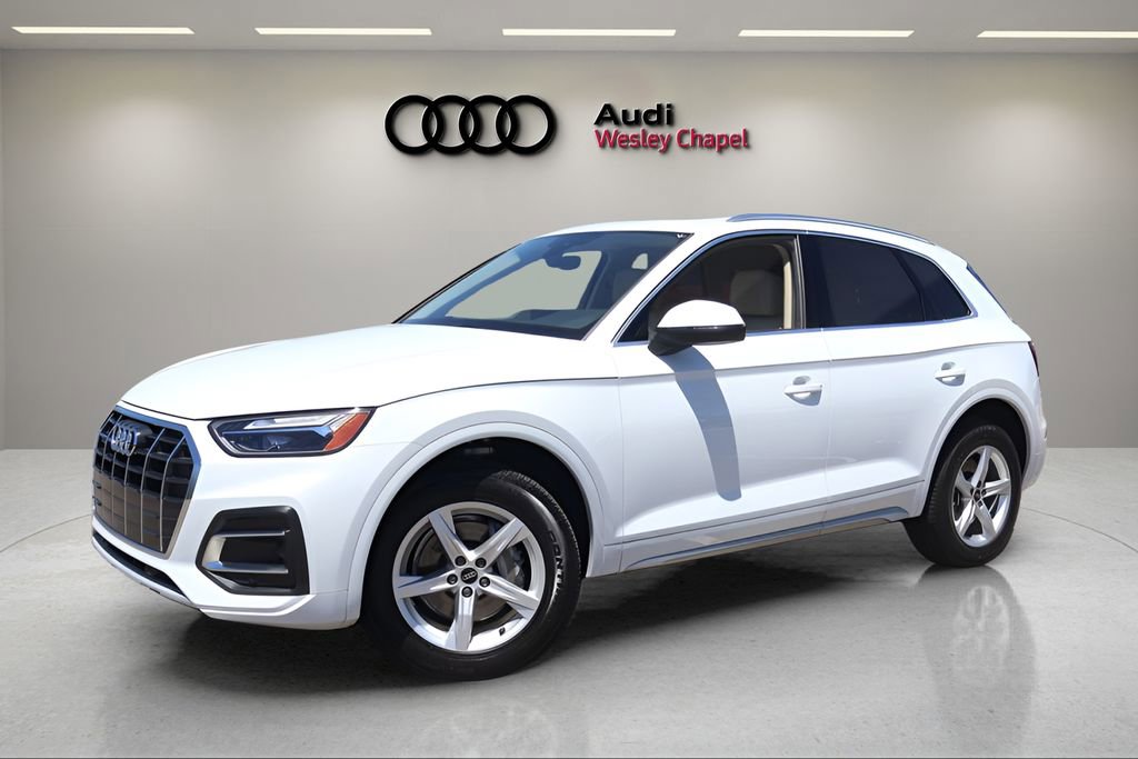 Used 2023 Audi Q5 2.0T Premium w/ Convenience Package image 1