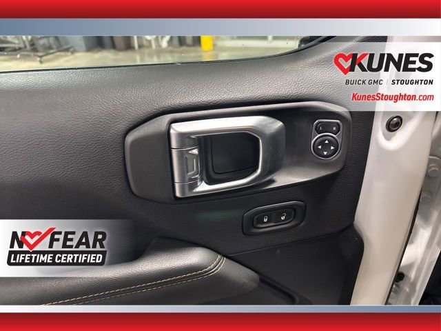 Used 2022 Jeep Wrangler Unlimited Sahara image 16