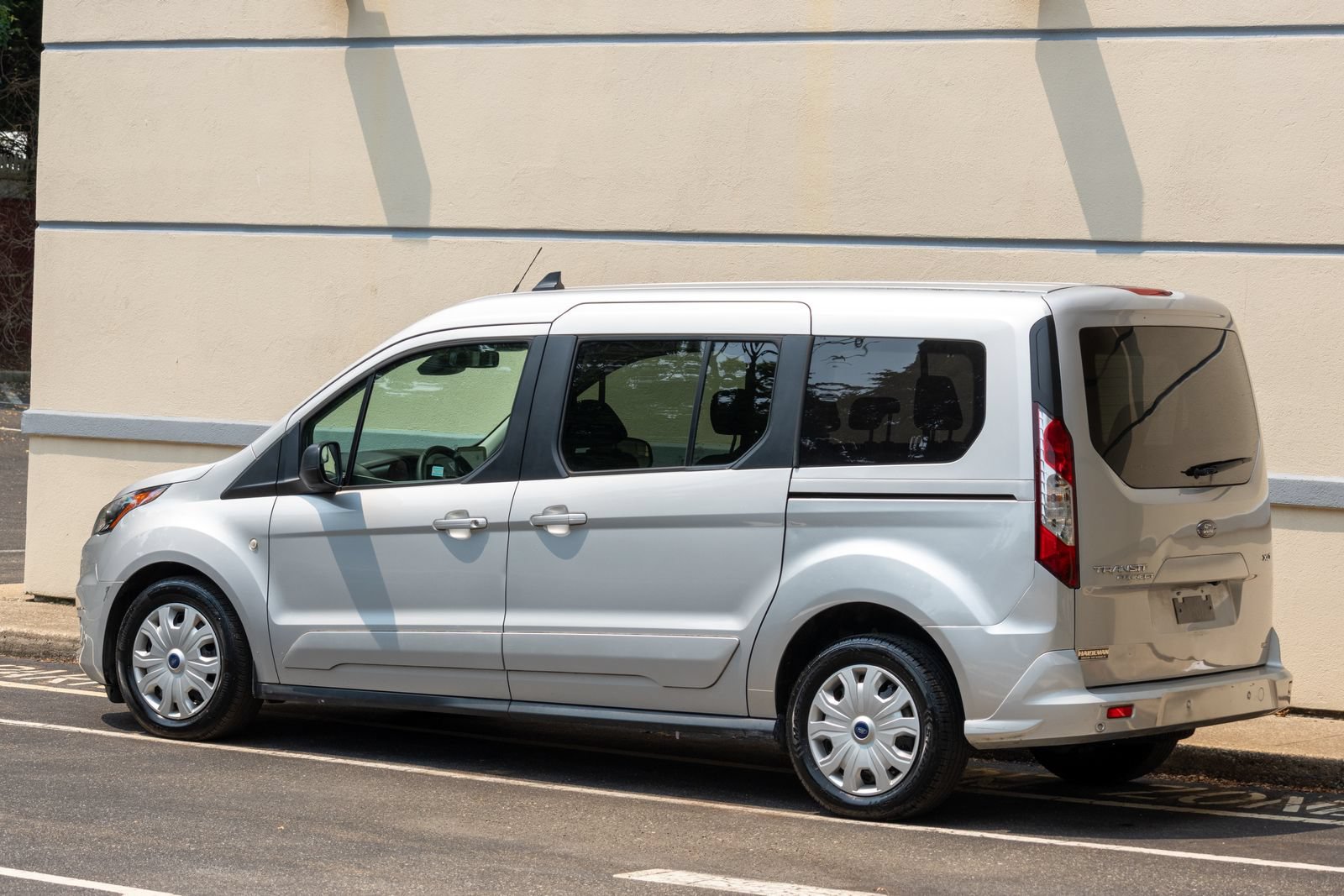 Used 2022 Ford Transit Connect XLT FWD image 8