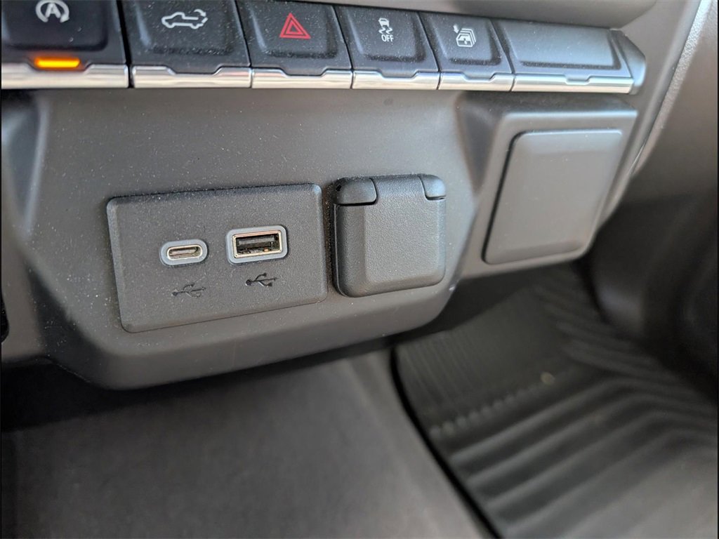 Used 2019 Chevrolet Silverado 1500 LT w/ All-Star Edition image 17