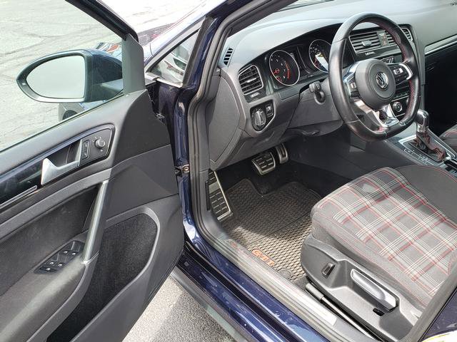 Used 2015 Volkswagen GTI S FWD image 11