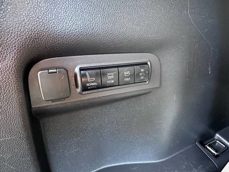 Used 2011 Ford Explorer Limited w/ 302A Rapid Spec Order Code image 19