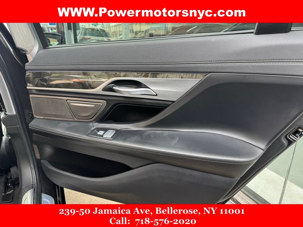 Used 2022 BMW 740i xDrive AWD/4WD image 38