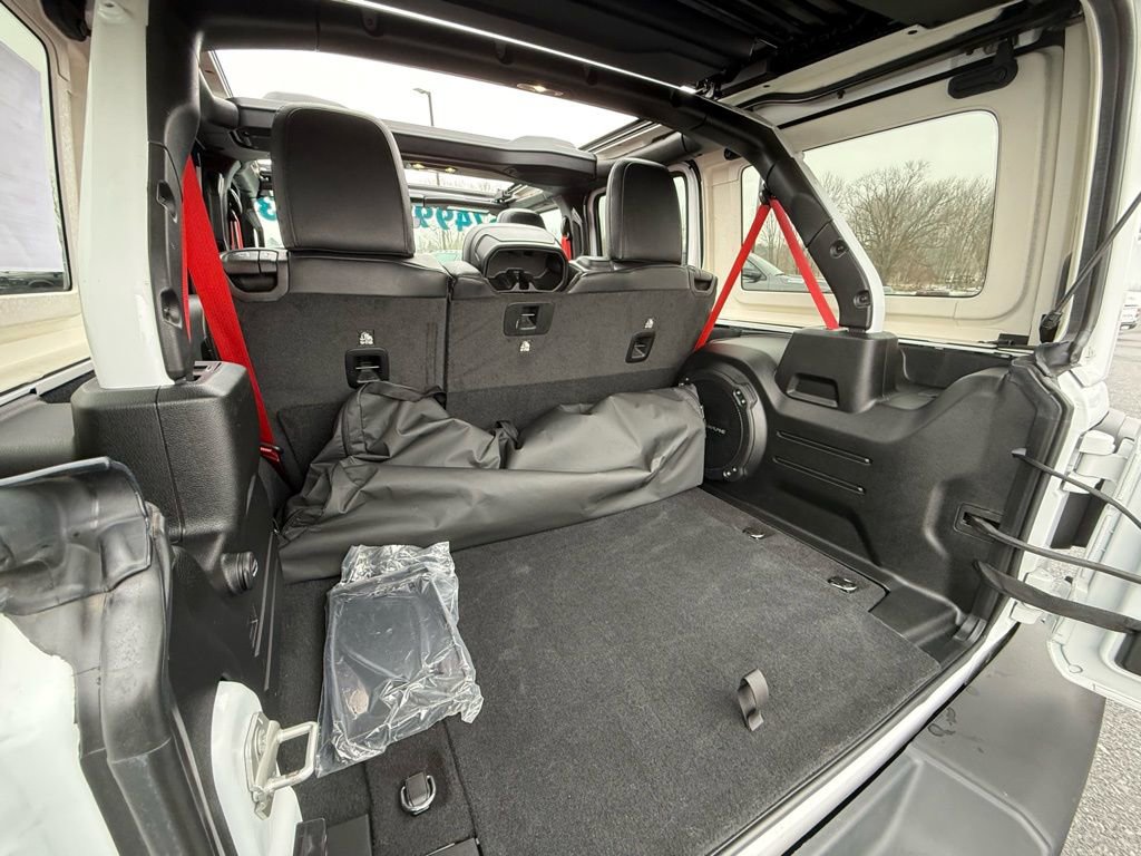 Certified 2023 Jeep Wrangler Unlimited Rubicon 392 image 40