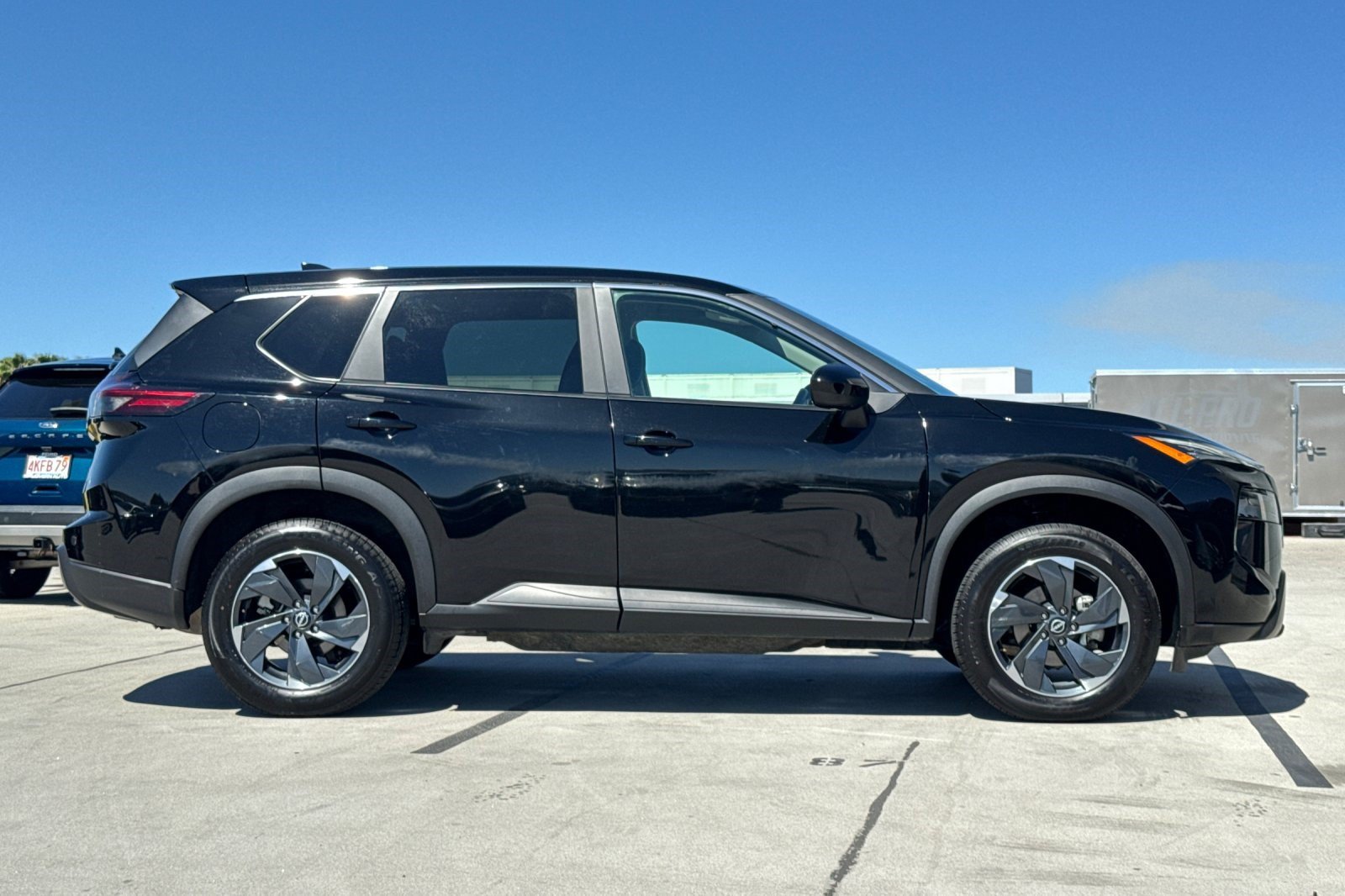 Used 2025 Nissan Rogue SV AWD/4WD image 7