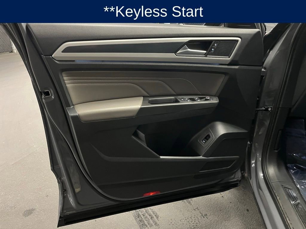 Used 2023 Volkswagen Atlas Cross Sport SEL R-Line image 19
