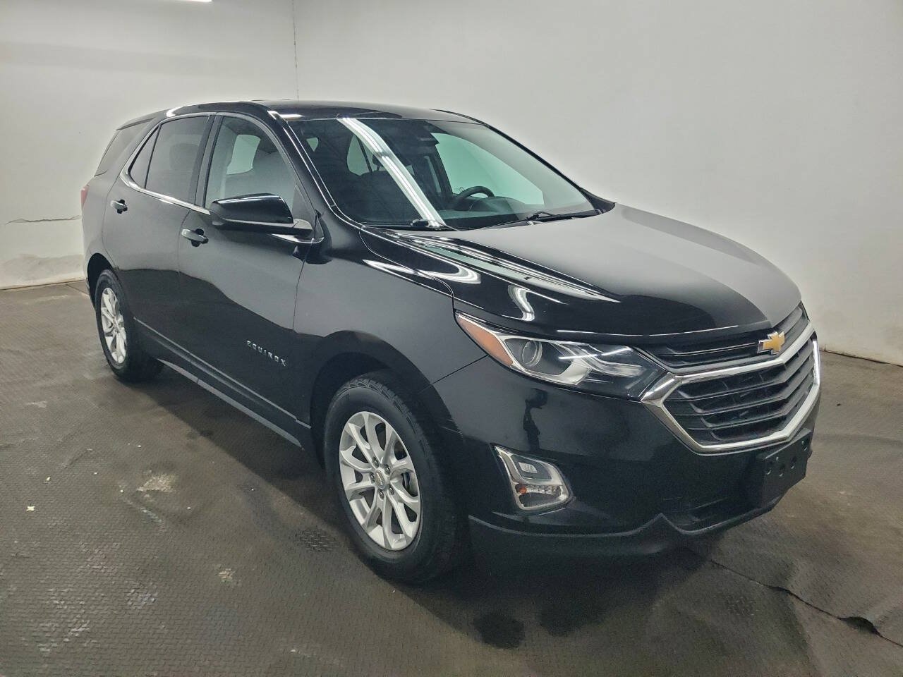 Used 2018 Chevrolet Equinox LT FWD image 3