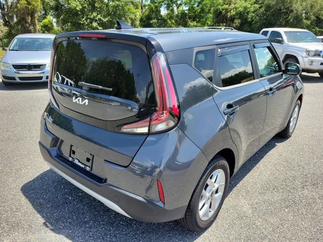Used 2024 Kia Soul LX w/ Option Group 015 FWD image 10