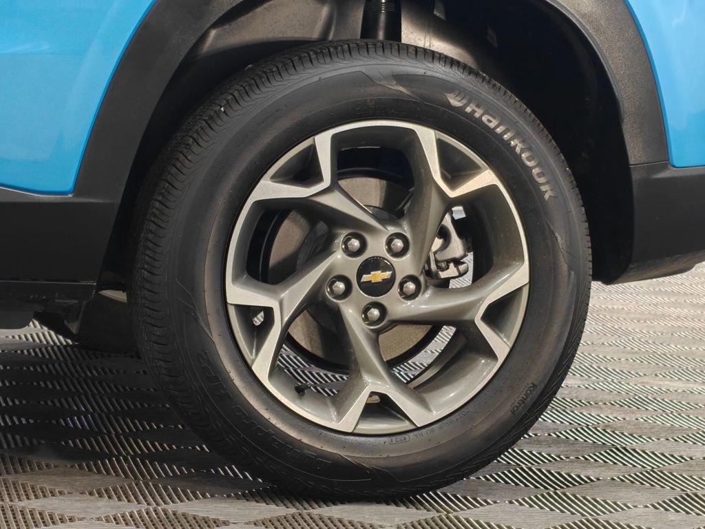 Used 2025 Chevrolet Trax LT image 44